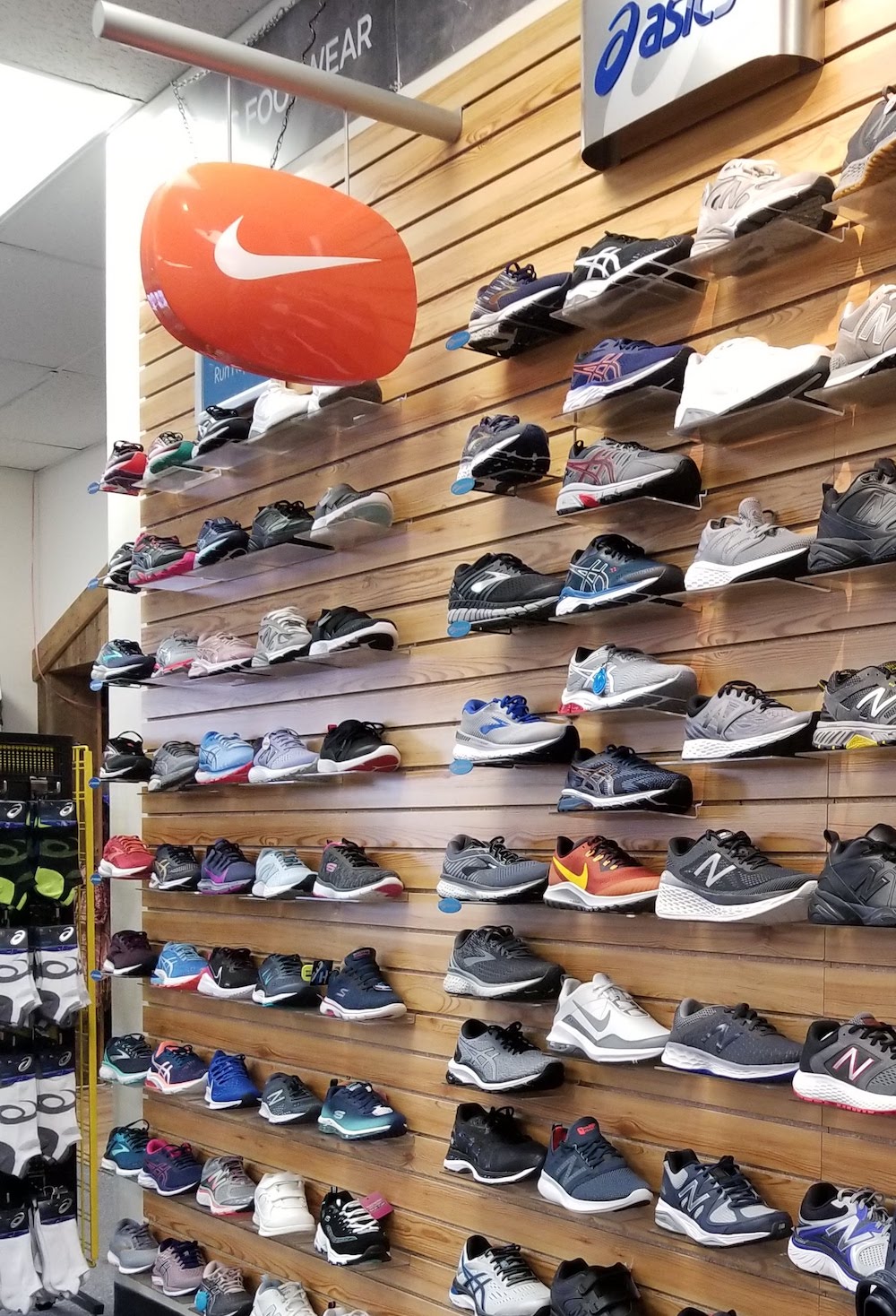running shoe stores that fit you